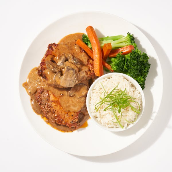 Garlic Pork Chops in Mushroom Sauce