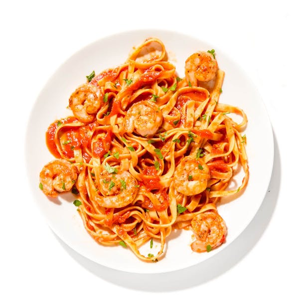 Shrimp Fra Diavolo e Fettuccine