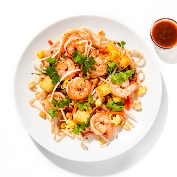 Shrimp Pad Thai with Crushed Peanuts